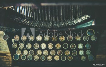 Bild på Dirty Aged Typewriter